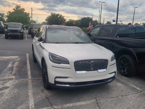 Used 2023 Lincoln Aviator Reserve RWD image 6