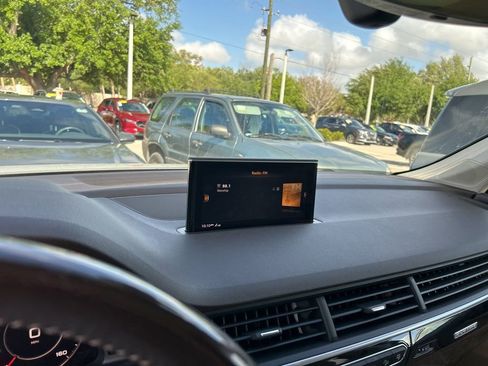 Used 2017 Audi Q7 3.0T Premium Plus w/ Premium Plus Package image 6