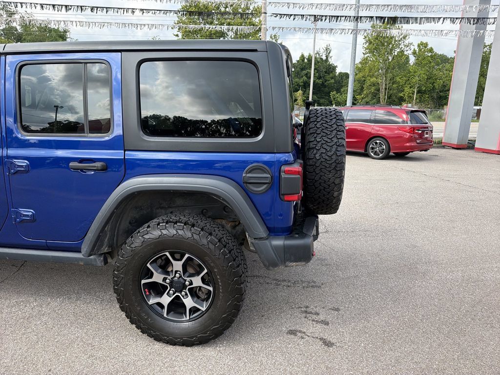 Used 2018 Jeep Wrangler Unlimited Rubicon AWD/4WD image 7