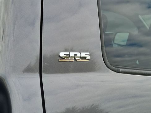 Used 2017 Toyota Tundra SR5 AWD/4WD image 15