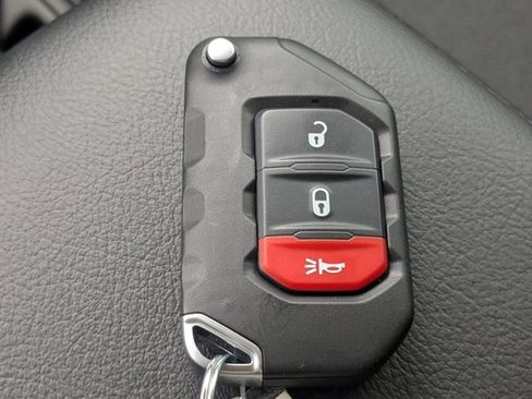 New 2025 Jeep Gladiator Rubicon image 25