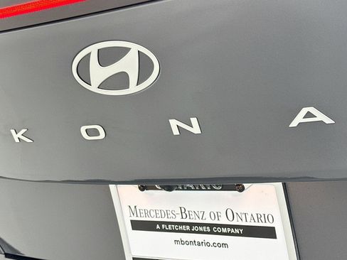 Used 2025 Hyundai Kona Limited image 8