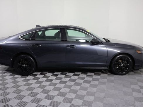 Used 2023 Honda Accord EX image 8