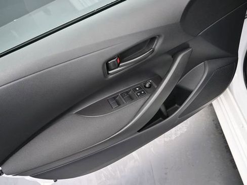 Certified 2025 Toyota Corolla LE FWD image 19