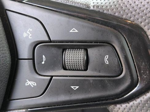 Used 2025 Chevrolet TrailBlazer LT AWD/4WD image 21