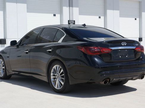 Used 2019 INFINITI Q50 Luxe w/ Essential Package (3.0T Luxe) AWD/4WD image 9