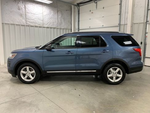 Used 2018 Ford Explorer XLT image 21