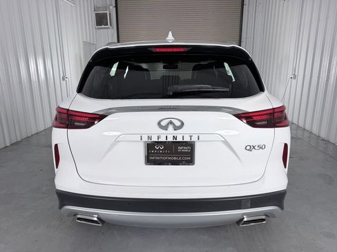 Certified 2020 INFINITI QX50 Luxe w/ Navigation Package FWD image 6