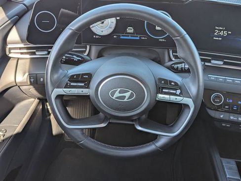 Used 2024 Hyundai Elantra SEL w/ Convenience Package image 18