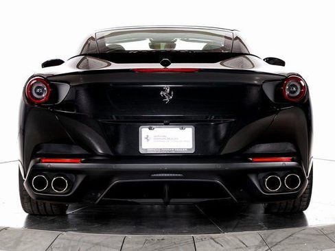 Certified 2020 Ferrari Portofino image 8