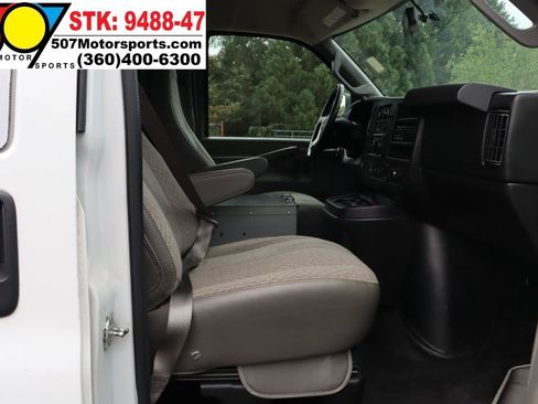 Used 2016 GMC Savana 3500 RWD image 19
