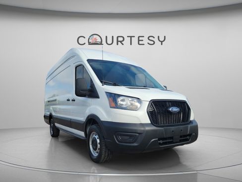 Used 2025 Ford Transit 250 Base image 4