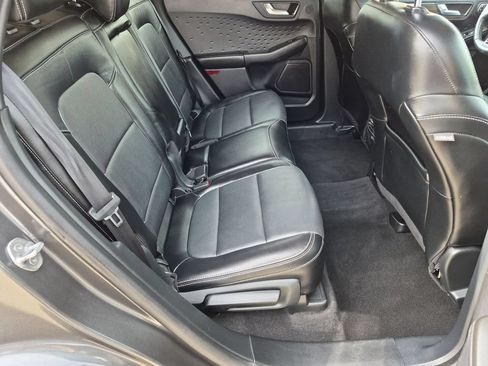 Used 2020 Ford Escape Titanium AWD/4WD image 18