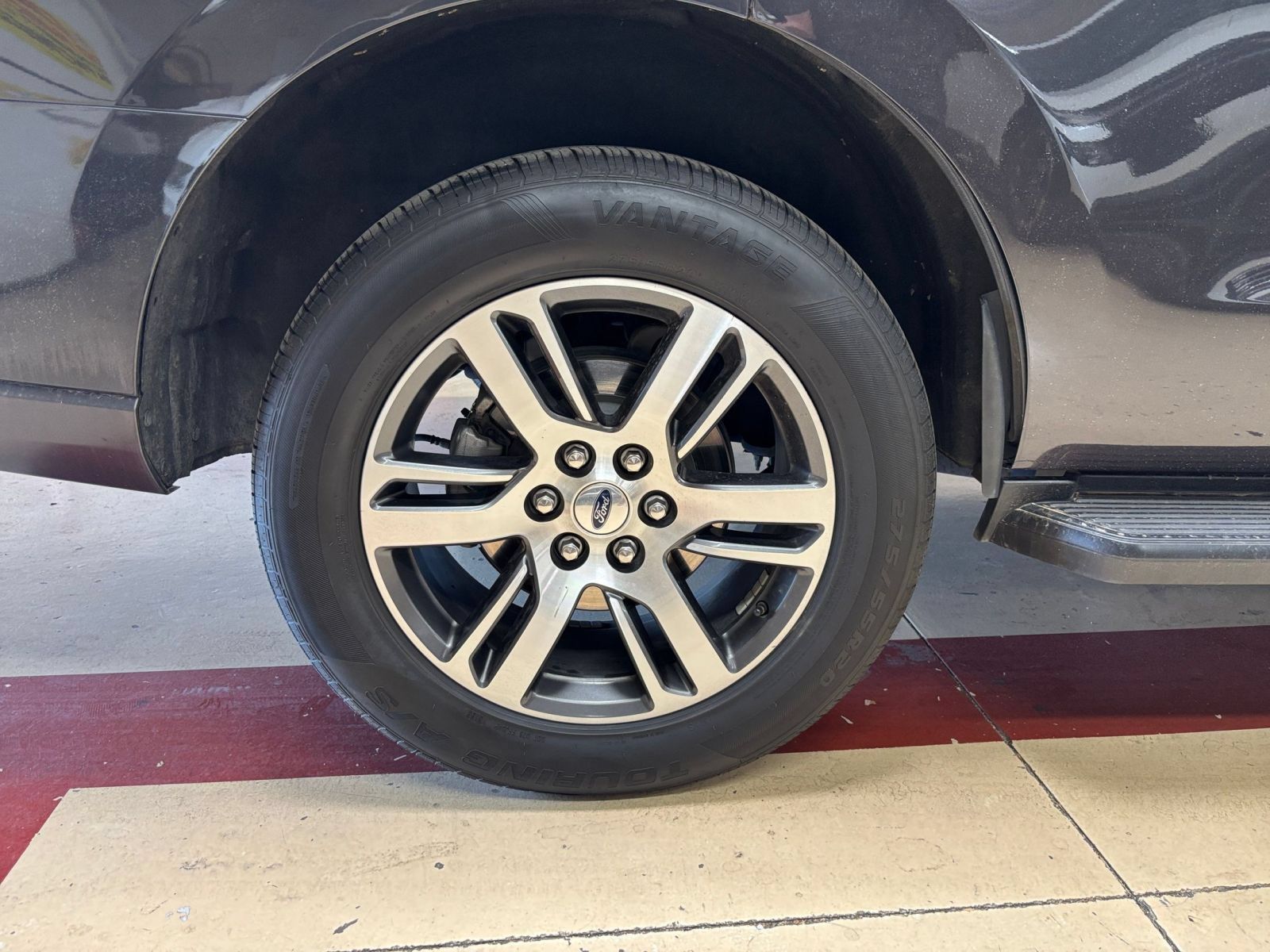 Used 2024 Ford Expedition Limited RWD image 34