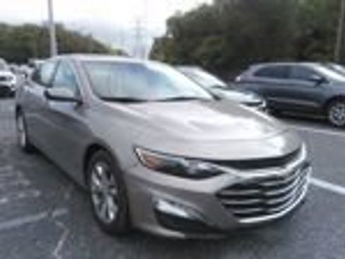 Used 2024 Chevrolet Malibu LT image 1