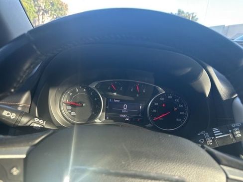 Used 2020 GMC Terrain SLE w/ Driver Convenience Package FWD image 10
