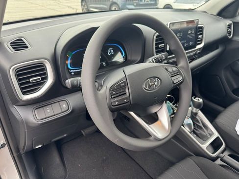 New 2026 Hyundai Venue SE image 15