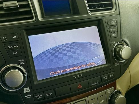 Used 2012 Toyota Highlander Limited w/ Tow Pkg AWD/4WD image 37