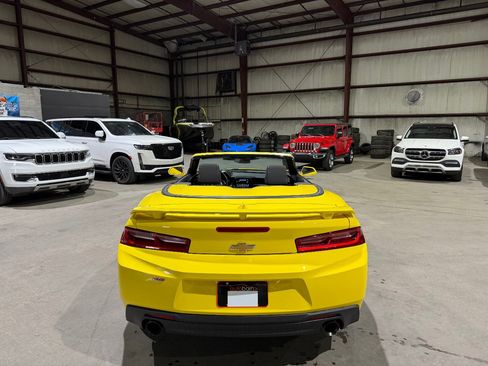 Used 2017 Chevrolet Camaro SS RWD image 7