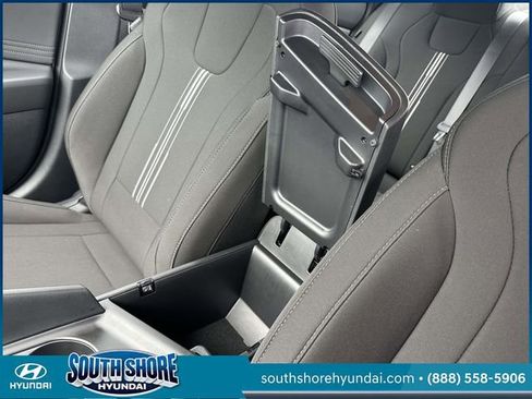 Certified 2025 Hyundai Elantra Sport FWD image 33