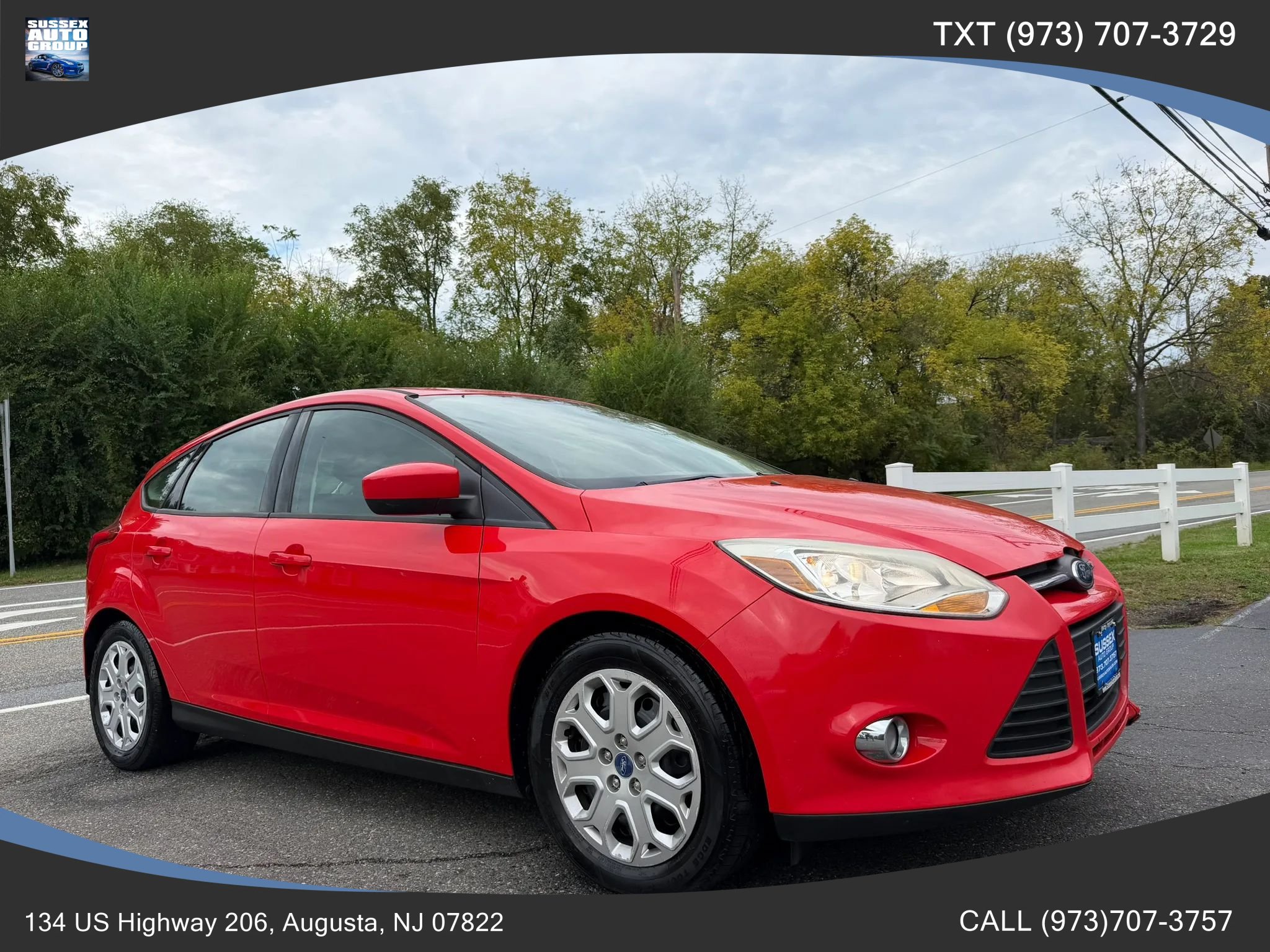 Used 2012 Ford Focus SE FWD image 1