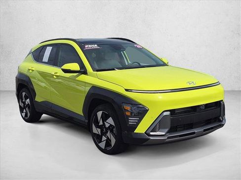 Used 2025 Hyundai Kona Limited FWD image 3