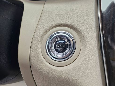 Used 2019 Mercedes-Benz C 300 4MATIC Cabriolet image 37
