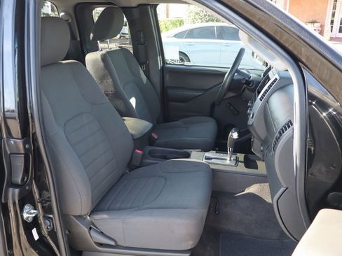 Used 2016 Nissan Frontier S image 37