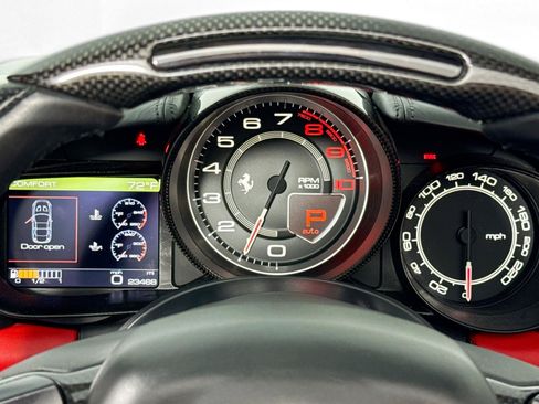 Used 2015 Ferrari California T RWD image 13