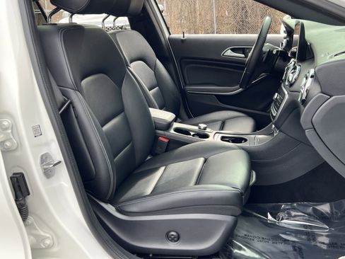 Used 2020 Mercedes-Benz GLA 250 4MATIC image 26