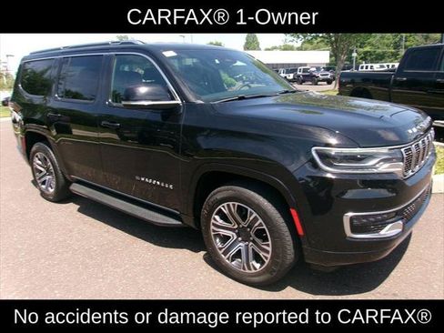 Certified 2024 Jeep Wagoneer Series II w/ Flexible Seating Group AWD/4WD image 2