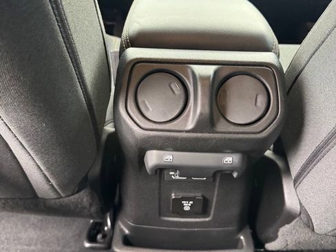 Used 2025 Jeep Wrangler Unlimited Sahara w/ Safety Group AWD/4WD image 24