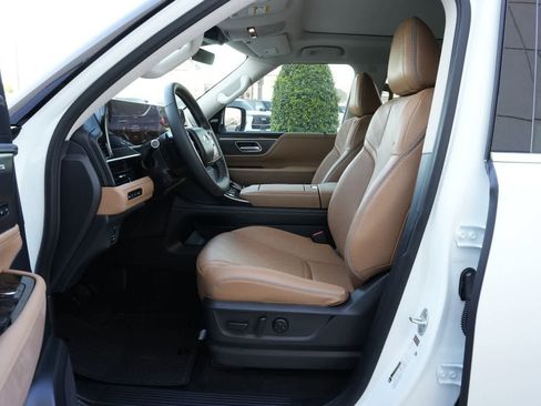New 2026 INFINITI QX80 Luxe w/ Cargo Package RWD image 17