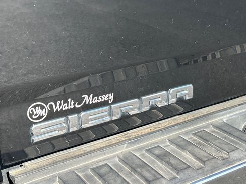 Used 2018 GMC Sierra 1500 SLT w/ Texas SLT Premium Package AWD/4WD image 5