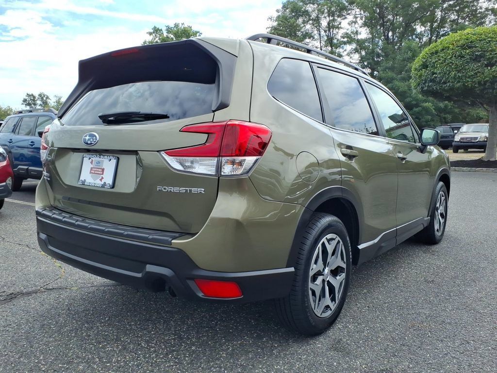 Certified 2023 Subaru Forester Premium AWD/4WD image 21