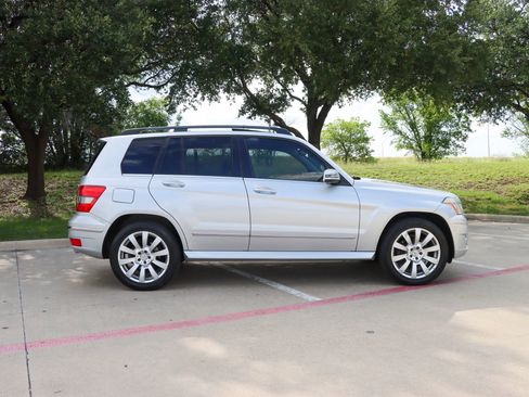Used 2010 Mercedes-Benz GLK 350 4MATIC image 8
