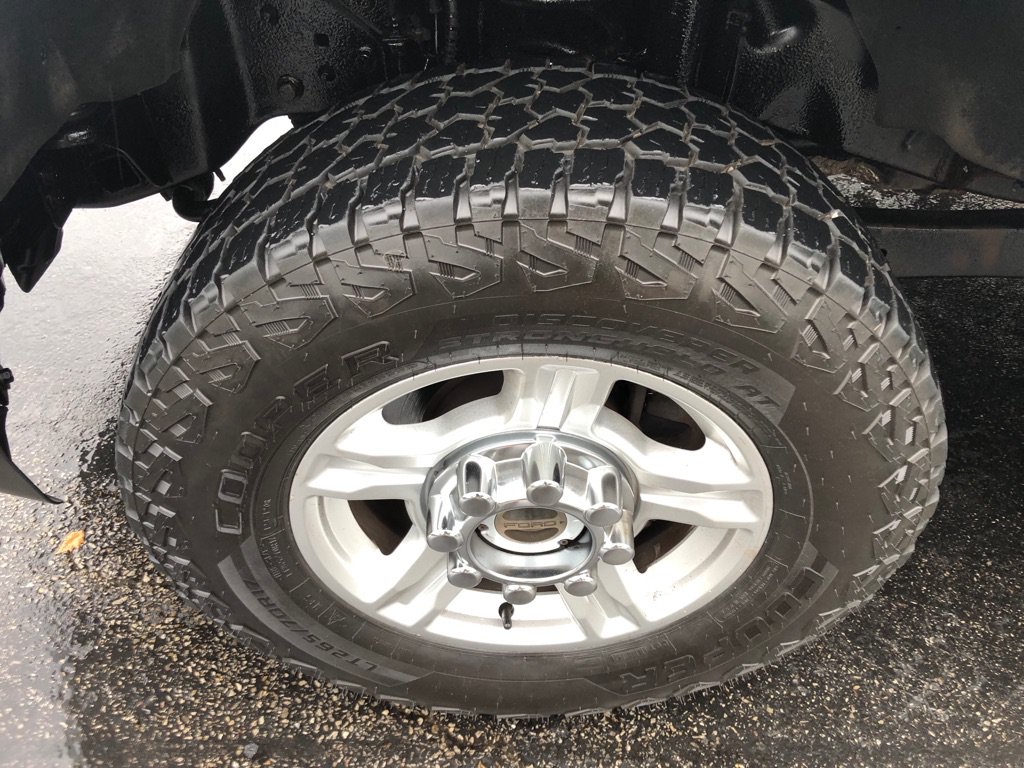 Used 2017 Ford F250 XL w/ Power Equipment Group AWD/4WD image 11