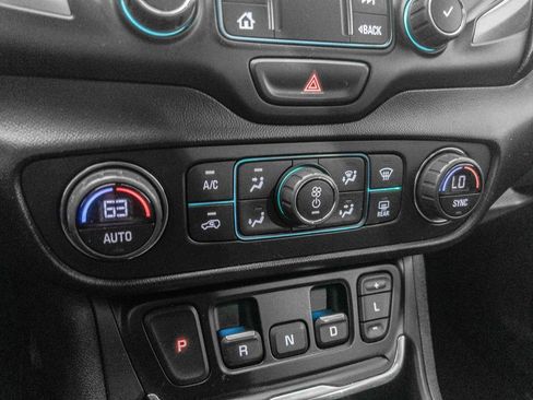 Used 2020 GMC Terrain Denali w/ Denali Premium Package image 15