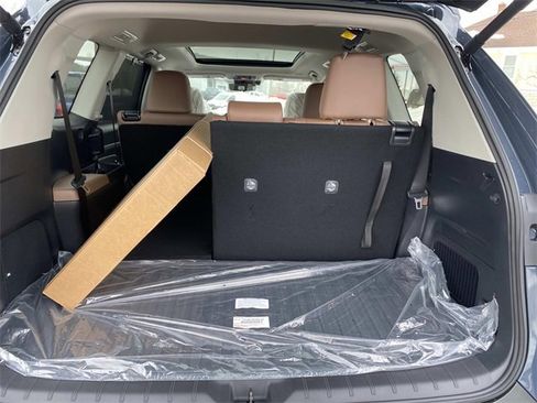 New 2026 Toyota Grand Highlander Platinum image 4