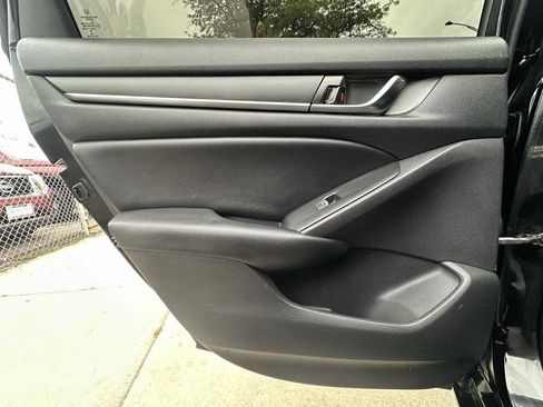 Used 2019 Honda Accord Sport image 39