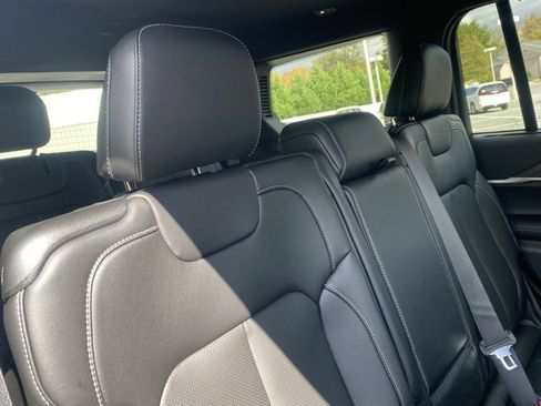 New 2025 Jeep Grand Cherokee L Limited image 35