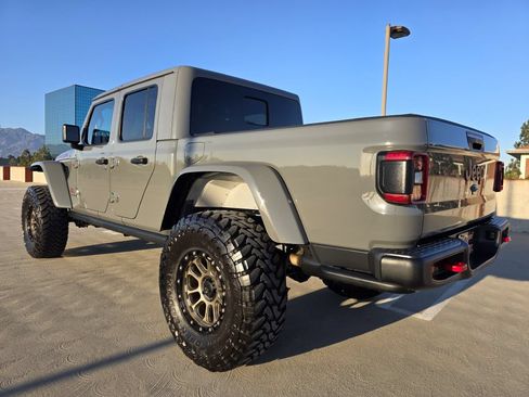 Used 2021 Jeep Gladiator Rubicon AWD/4WD image 8