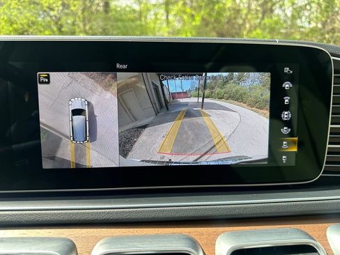 Used 2022 Mercedes-Benz GLS 450 4MATIC image 24