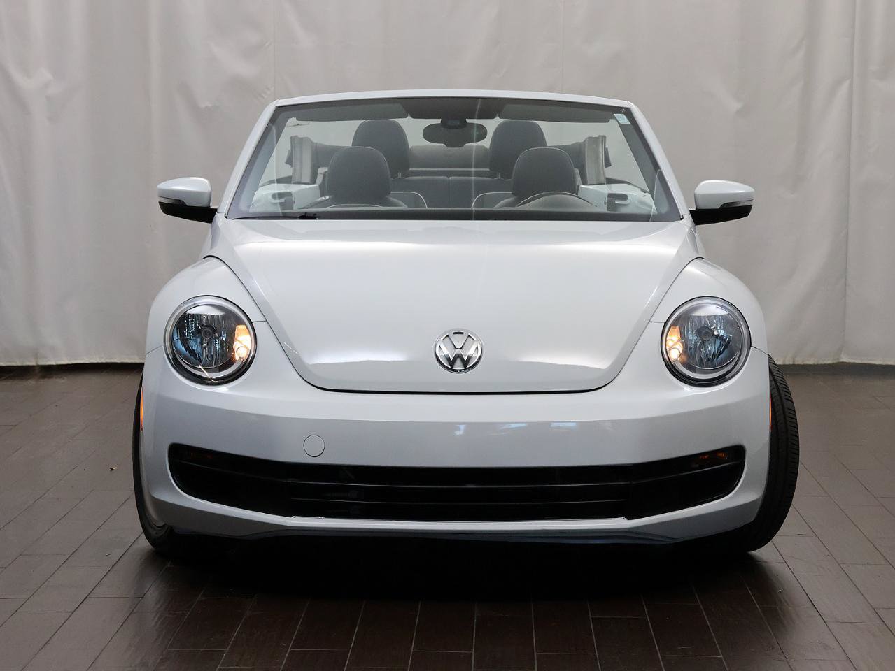 Used 2016 Volkswagen Beetle 1.8T Denim FWD image 5