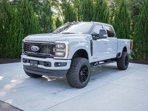 Used 2024 Ford F350 Lariat w/ Lariat Ultimate Package AWD/4WD image 5