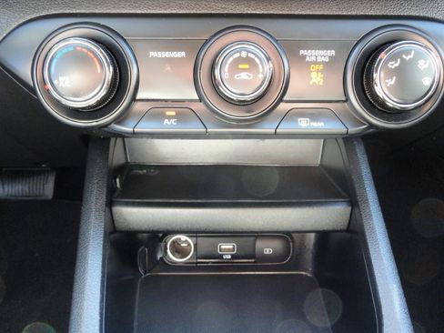 Used 2024 Kia Forte LXS image 18