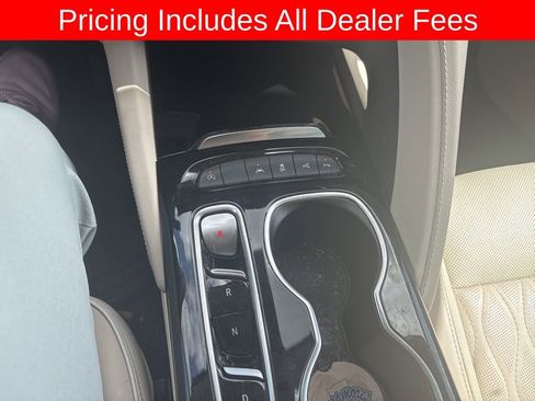Used 2021 Buick Envision Avenir w/ Technology Package II FWD image 8