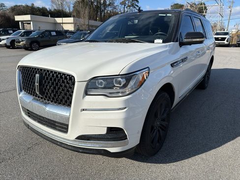 Used 2022 Lincoln Navigator L Black Label image 1