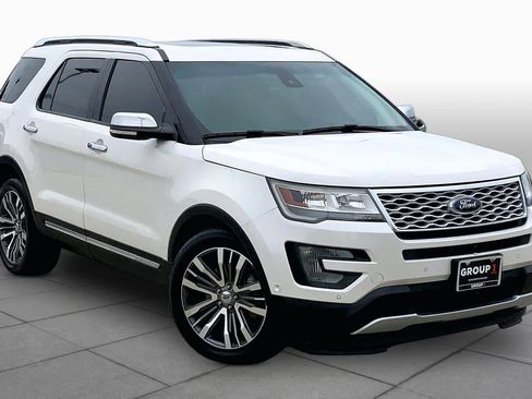 Used 2016 Ford Explorer Platinum AWD/4WD image 3