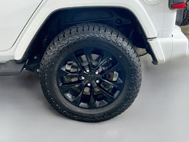 Used 2020 Jeep Wrangler Unlimited Sahara AWD/4WD image 35